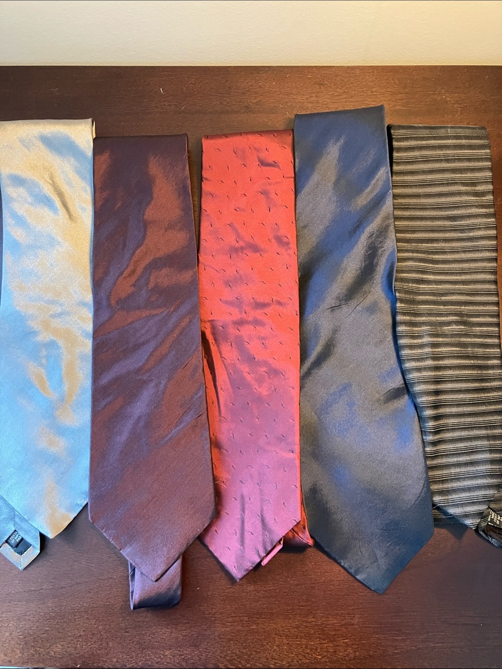 Excellent condition lot of 5 vintage DKNY ties